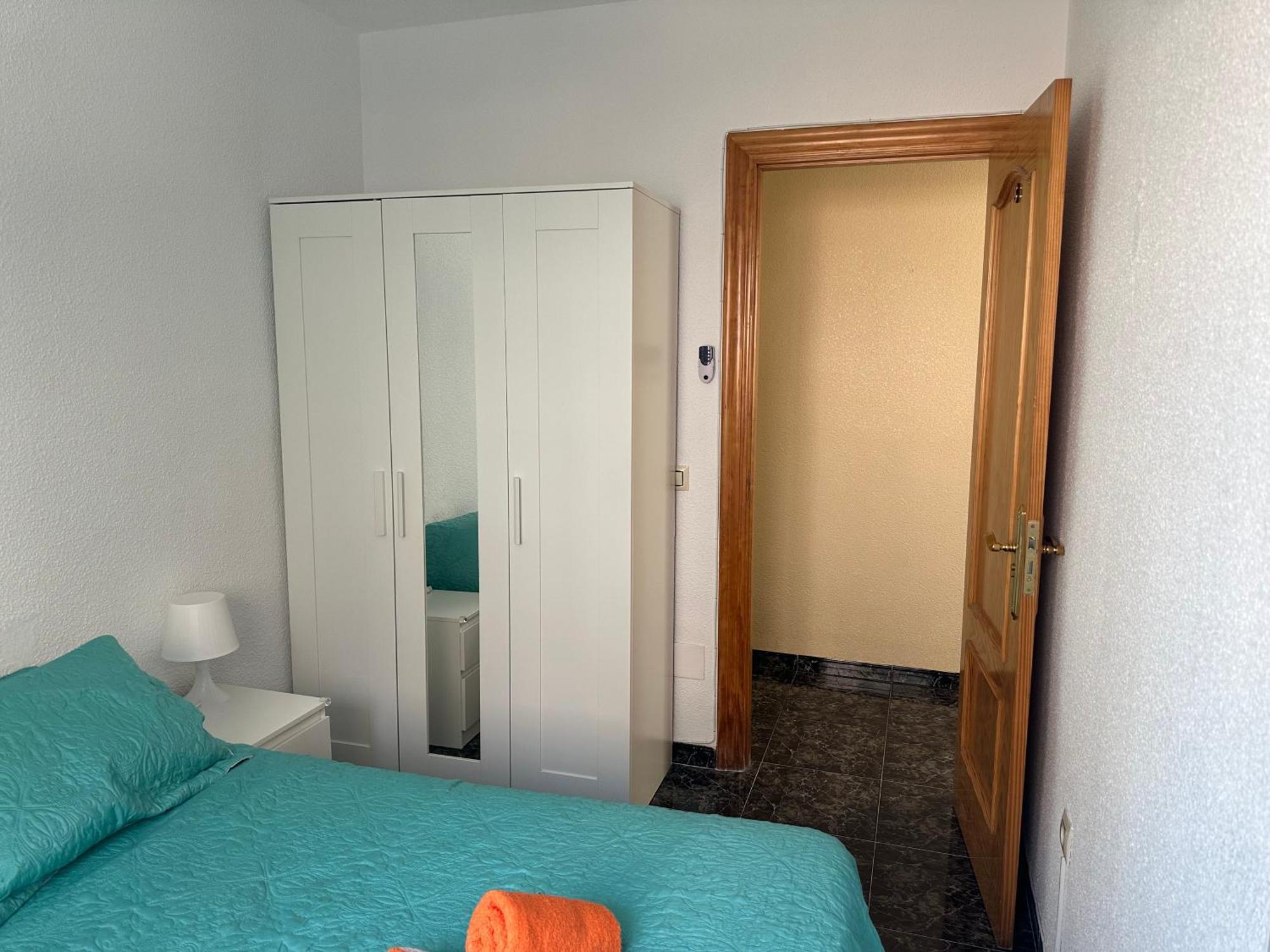 Almeria Centro Habitacion Privada En Apartamento Compartido Ngoại thất bức ảnh
