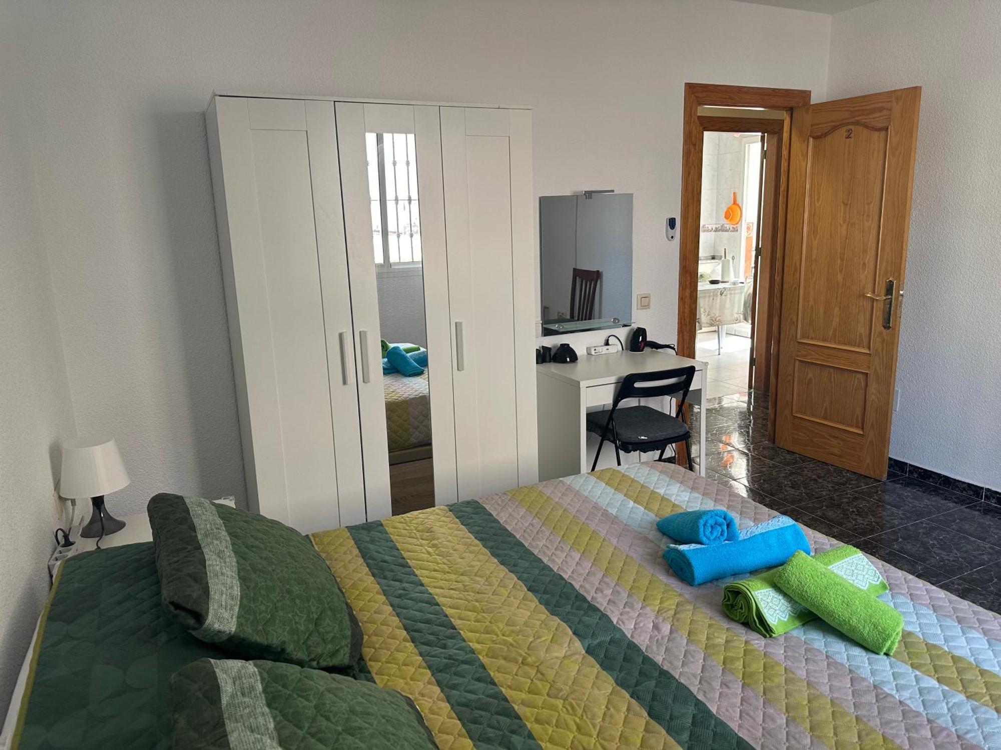Almeria Centro Habitacion Privada En Apartamento Compartido Ngoại thất bức ảnh