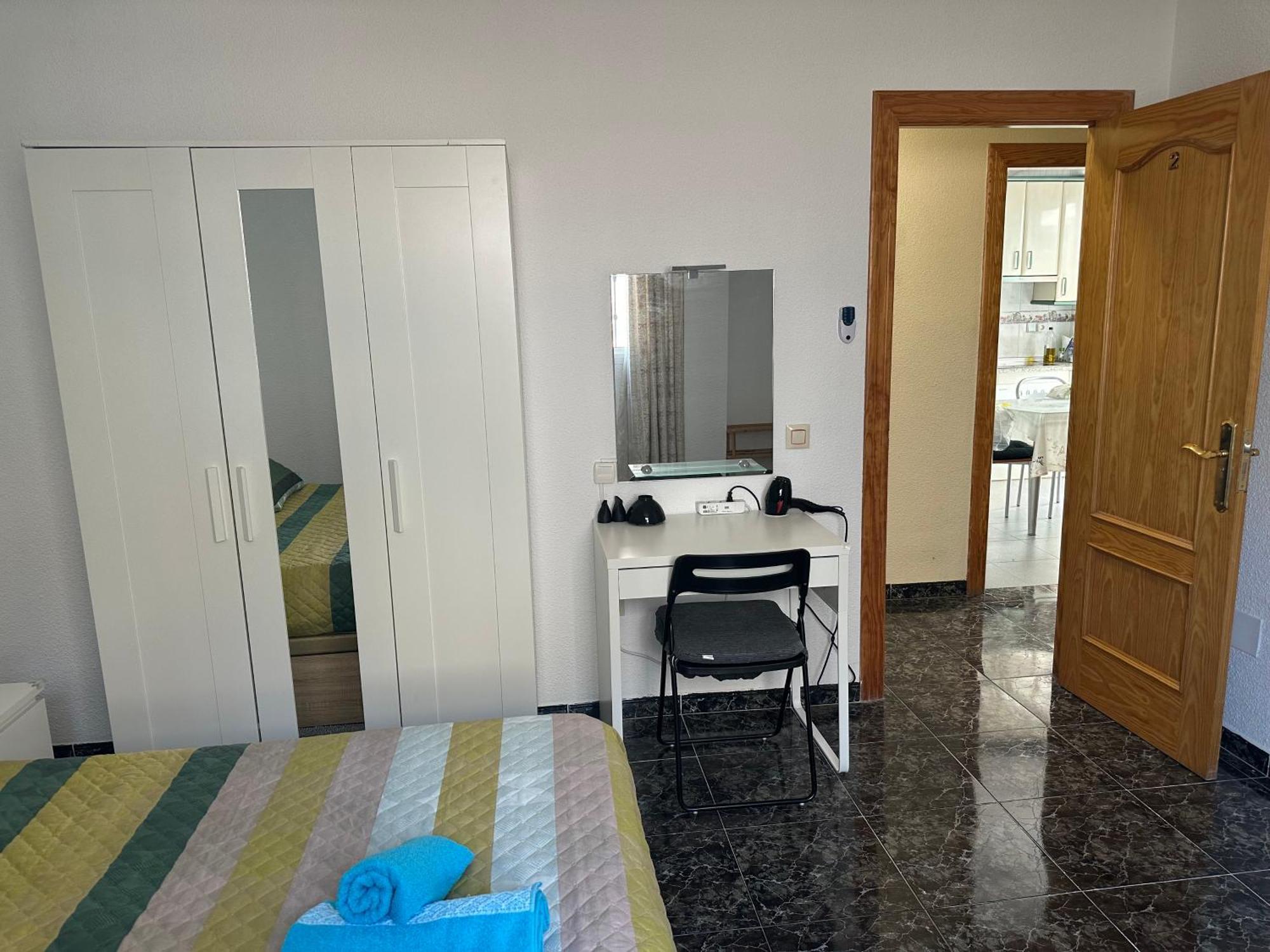Almeria Centro Habitacion Privada En Apartamento Compartido Ngoại thất bức ảnh