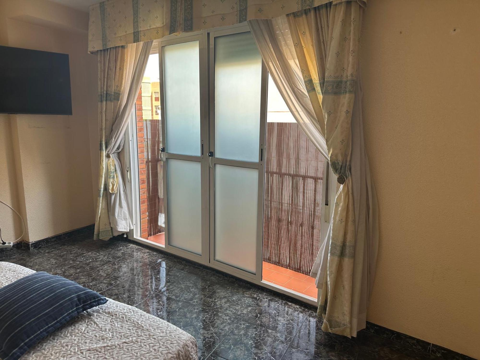 Almeria Centro Habitacion Privada En Apartamento Compartido Ngoại thất bức ảnh