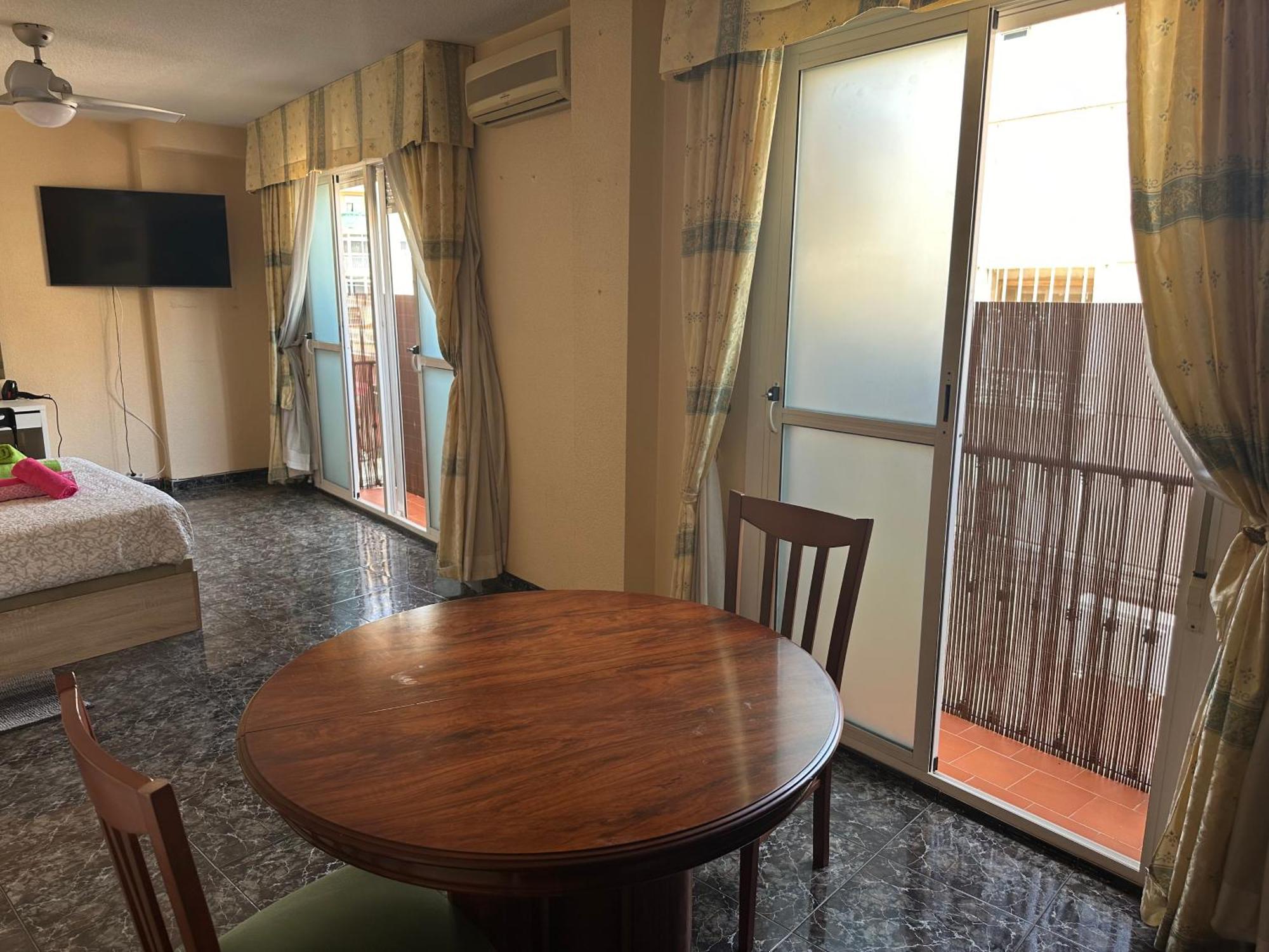Almeria Centro Habitacion Privada En Apartamento Compartido Ngoại thất bức ảnh