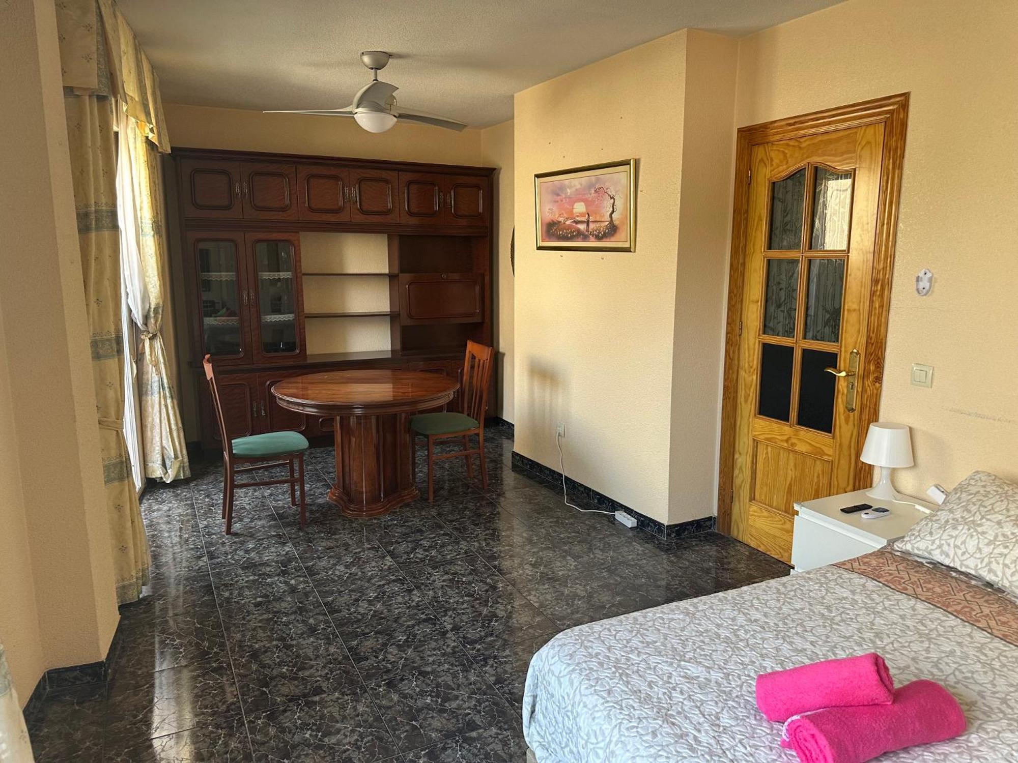Almeria Centro Habitacion Privada En Apartamento Compartido Ngoại thất bức ảnh