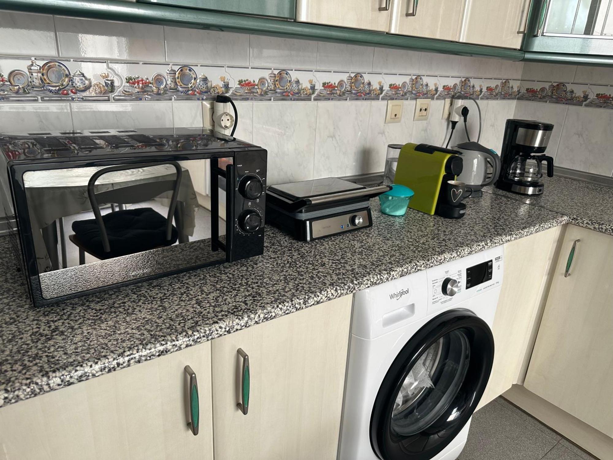Almeria Centro Habitacion Privada En Apartamento Compartido Ngoại thất bức ảnh