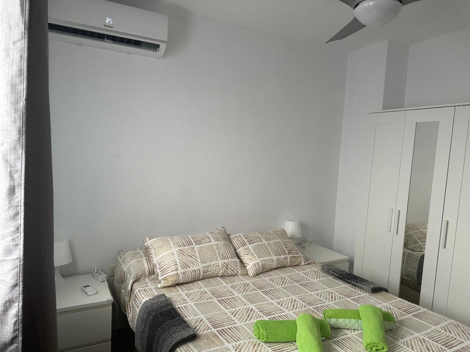 Almeria Centro Habitacion Privada En Apartamento Compartido Ngoại thất bức ảnh