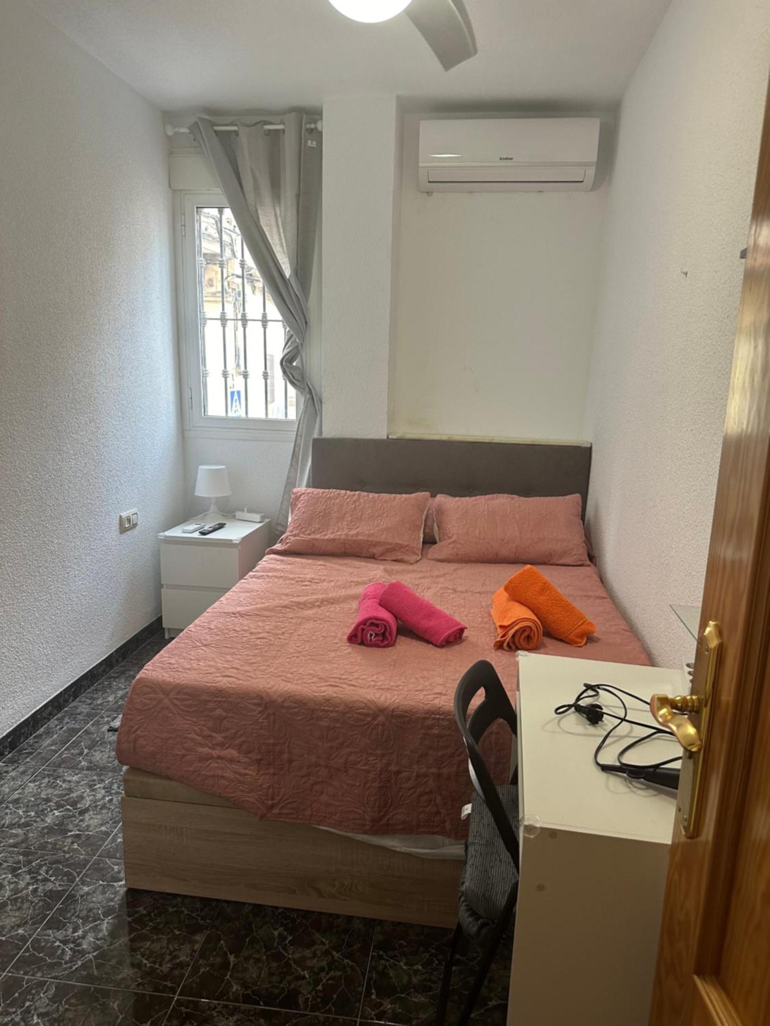 Almeria Centro Habitacion Privada En Apartamento Compartido Ngoại thất bức ảnh