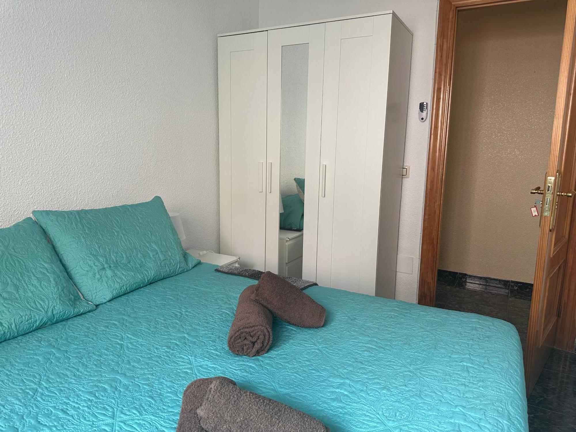 Almeria Centro Habitacion Privada En Apartamento Compartido Ngoại thất bức ảnh