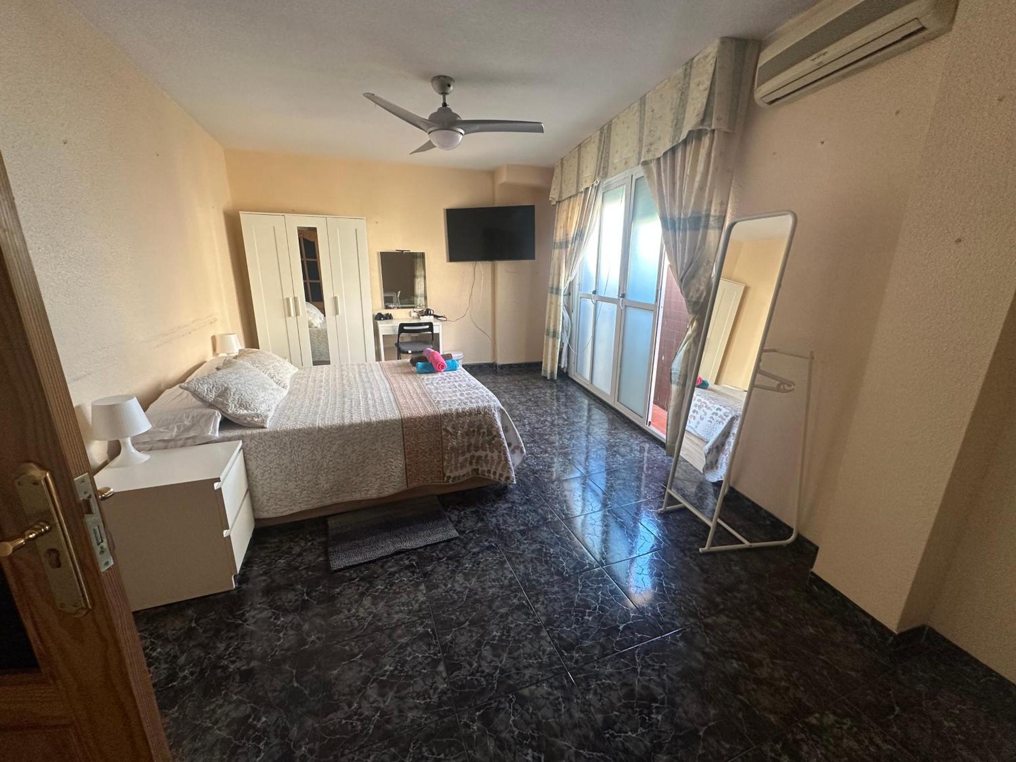 Almeria Centro Habitacion Privada En Apartamento Compartido Ngoại thất bức ảnh